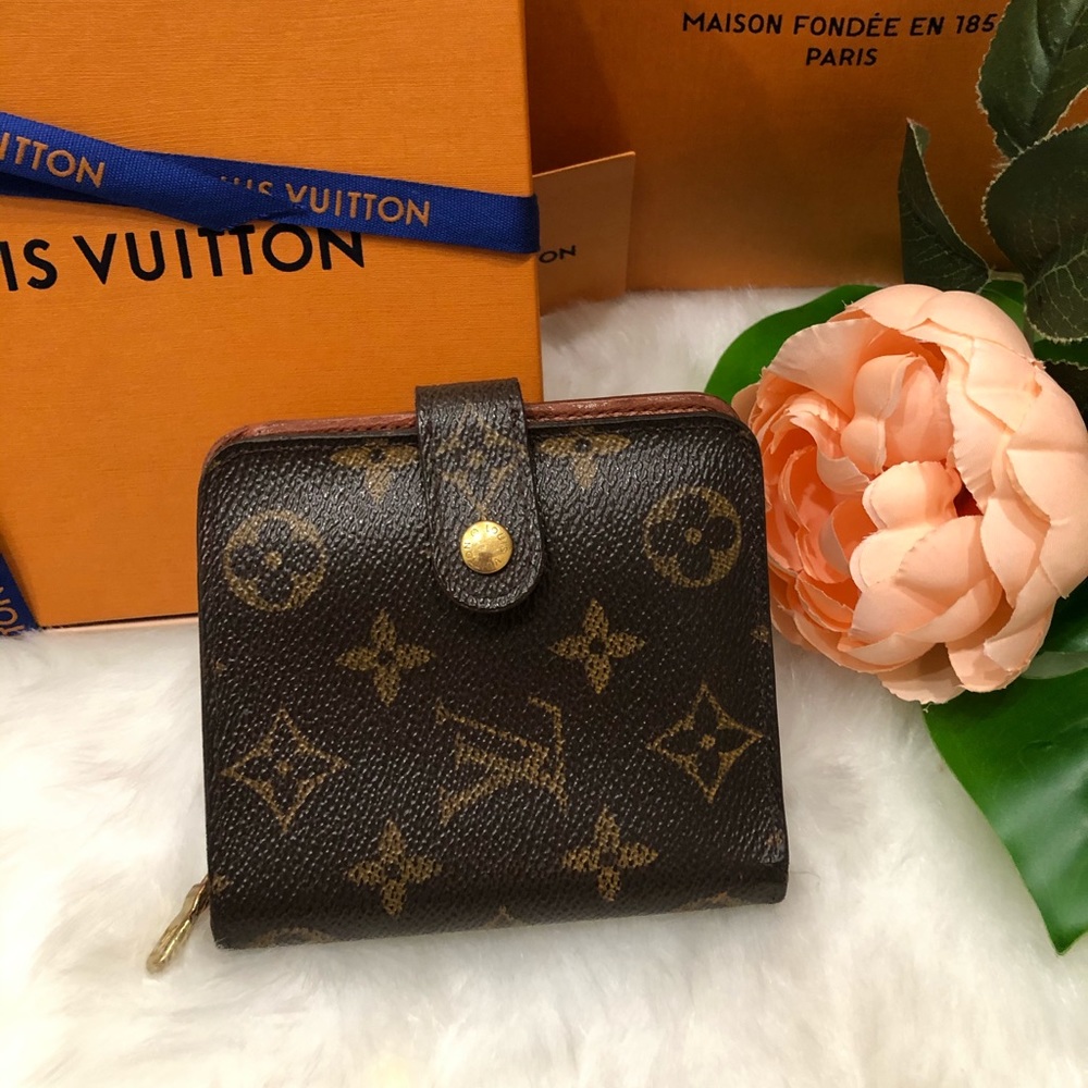 AUTH Louis Vuitton Monogram Compact Wallet